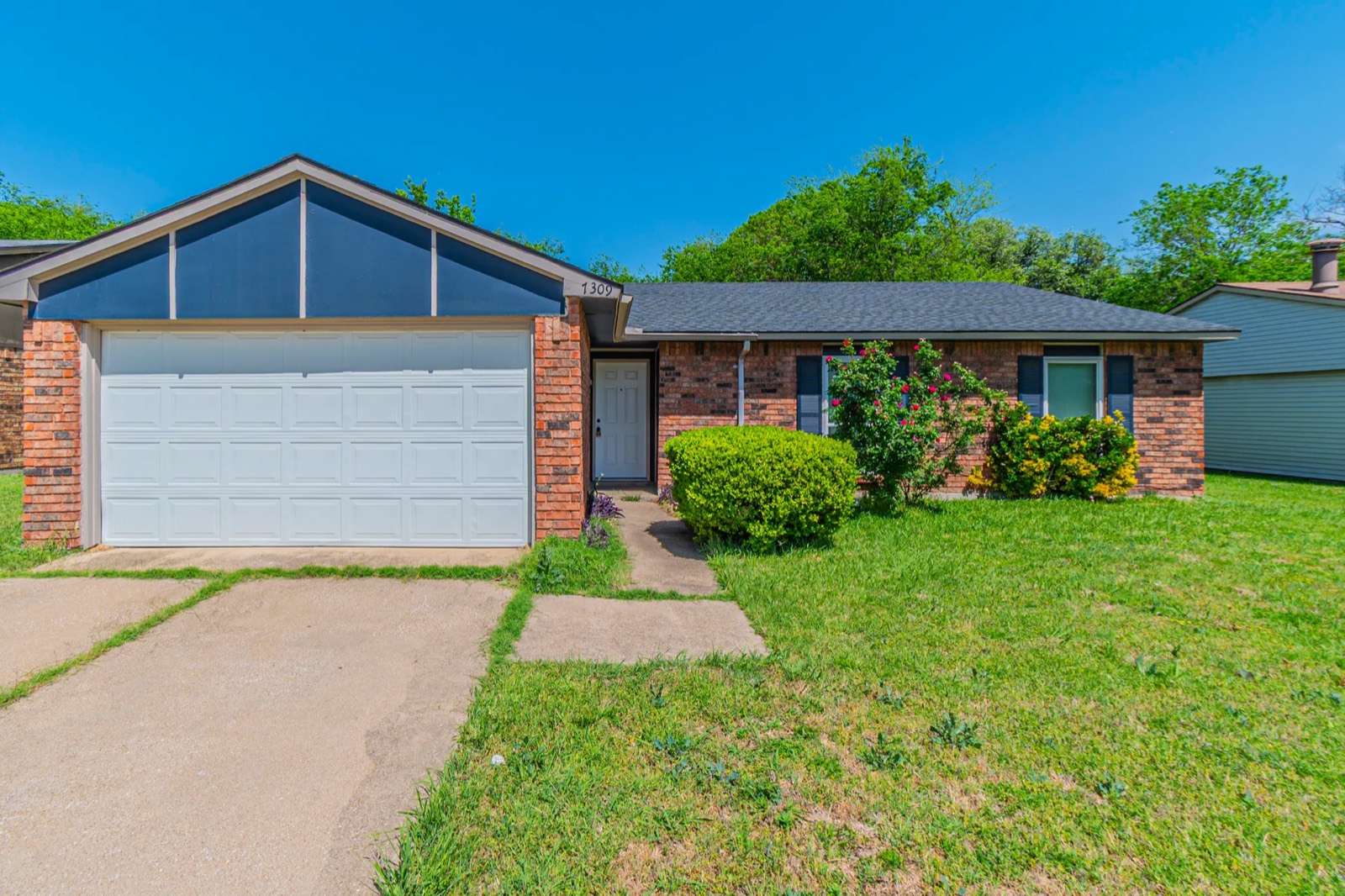 1309 — Dallas, TX brick ranch purchased by National Home Support